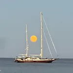 וילה Zelos Milos *